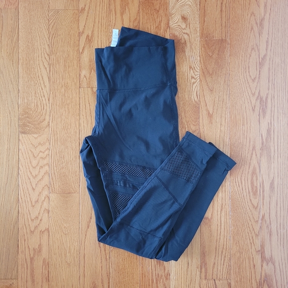 Lululemon Mix and Mesh Tights - Picture 3 of 6